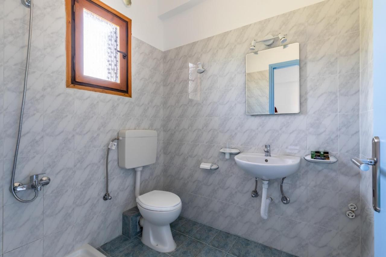 White Lily Aparthotel Skopelos Town Exterior photo