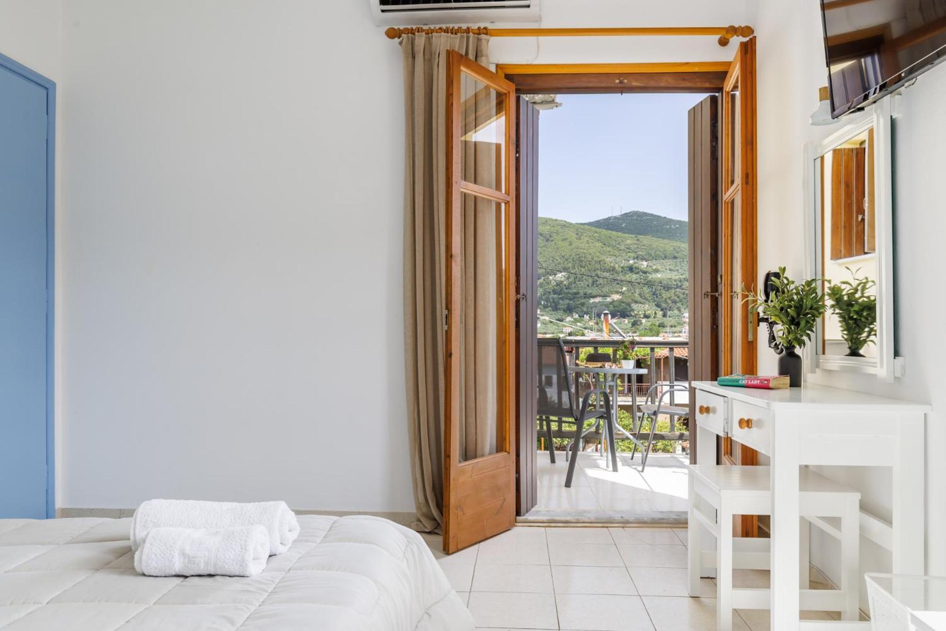 White Lily Aparthotel Skopelos Town Exterior photo